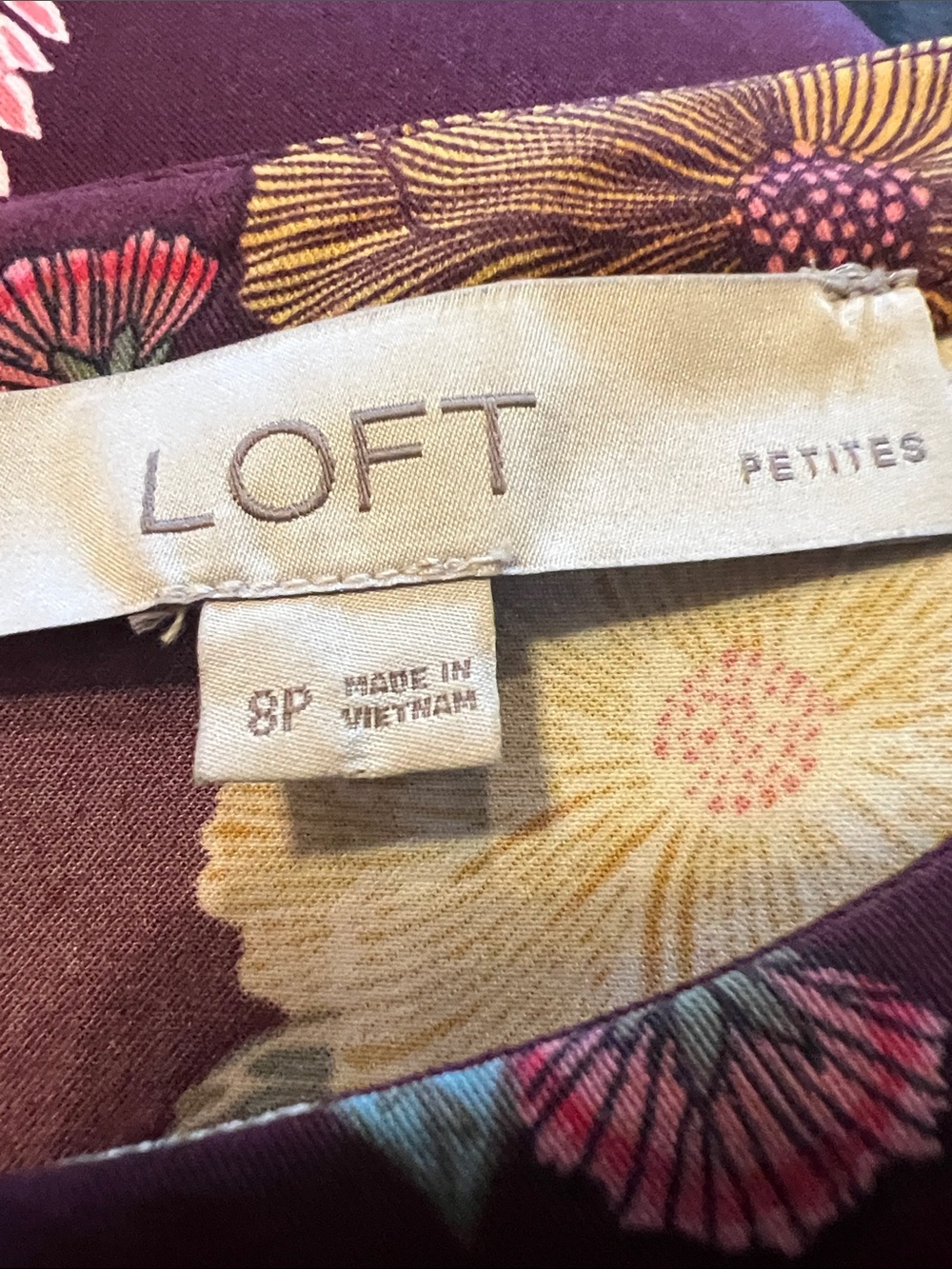 LOFT Burgundy Floral Long-Sleeve Shift Dress Size 8P - Picture 10 of 11